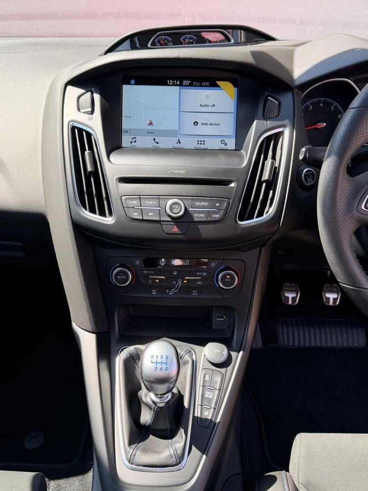 FORD FOCUS