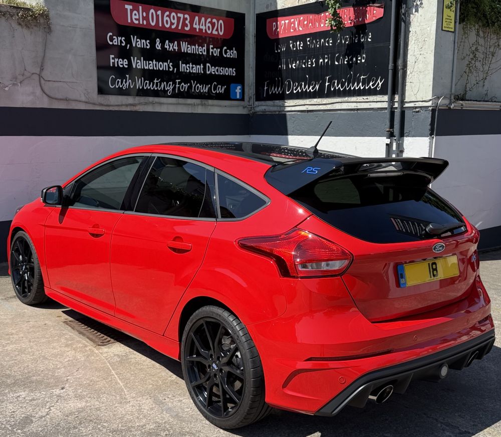 FORD FOCUS